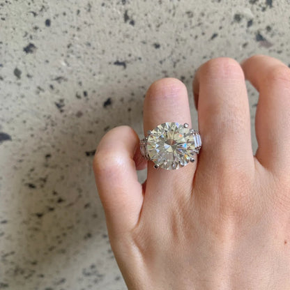 Simulated Diamond Ring Luxury Design
