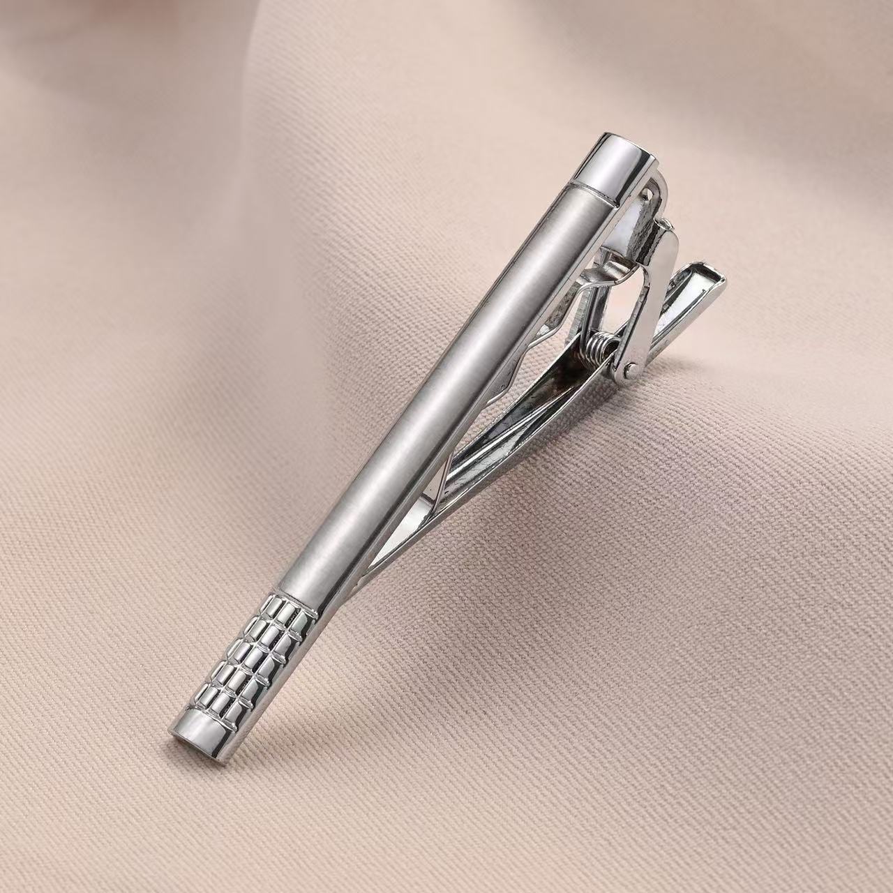 Mens Classic Silver Tie Clip Set
