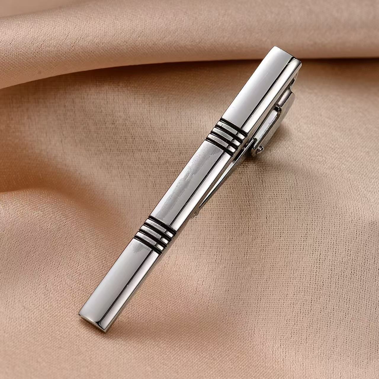 Mens Classic Silver Tie Clip Set