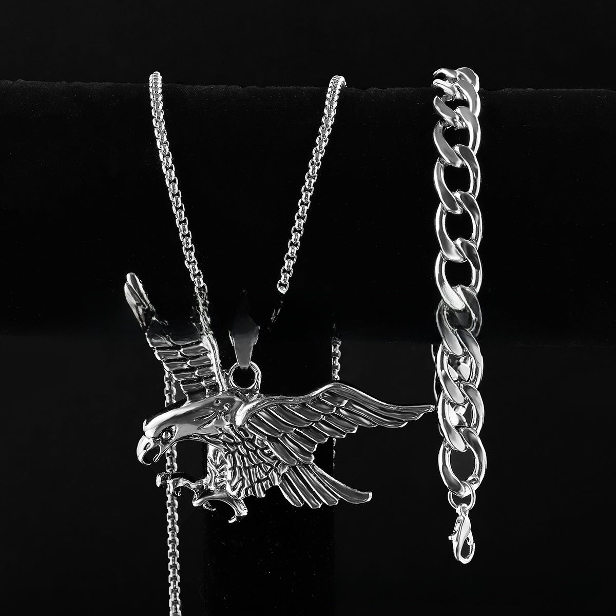 Pendant bracelet